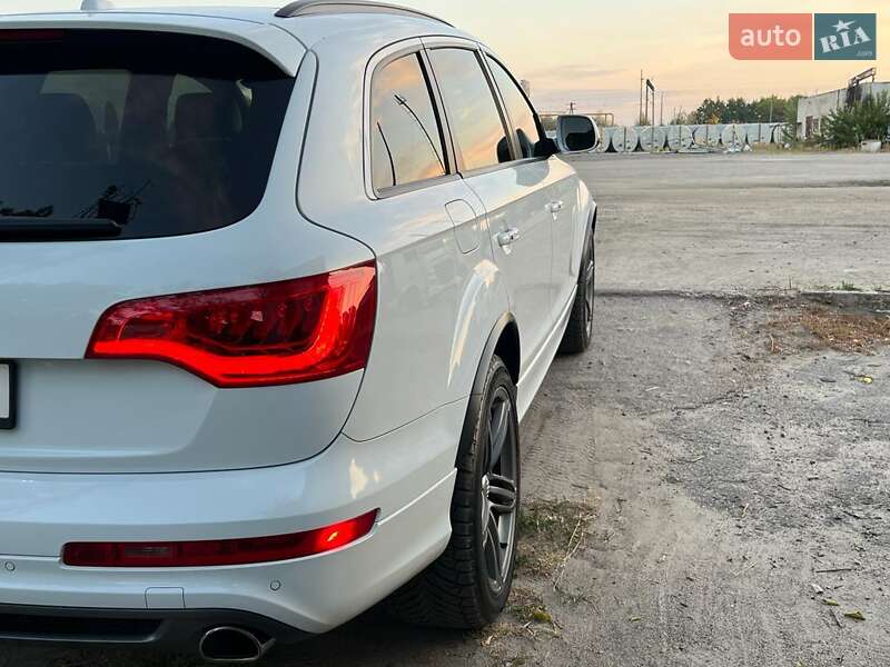 Внедорожник / Кроссовер Audi Q7 2013 в Днепре