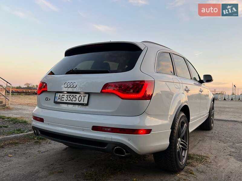 Внедорожник / Кроссовер Audi Q7 2013 в Днепре