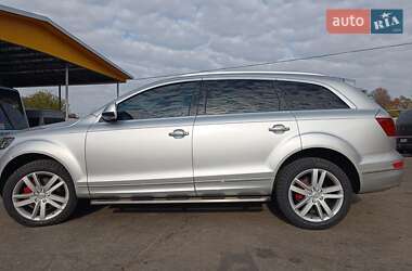 Внедорожник / Кроссовер Audi Q7 2015 в 