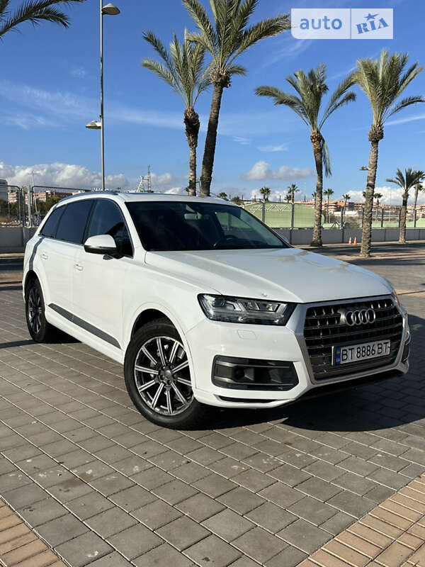 Внедорожник / Кроссовер Audi Q7 2015 в Киеве