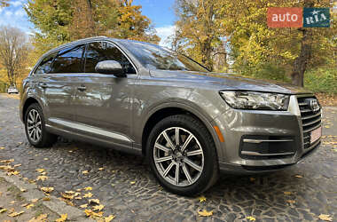 Внедорожник / Кроссовер Audi Q7 2016 в 