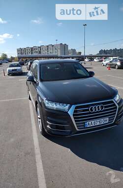 Позашляховик / Кросовер Audi Q7 2017 в Києві