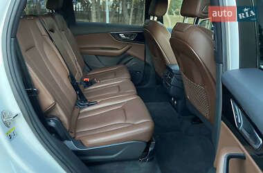 Внедорожник / Кроссовер Audi Q7 2019 в 