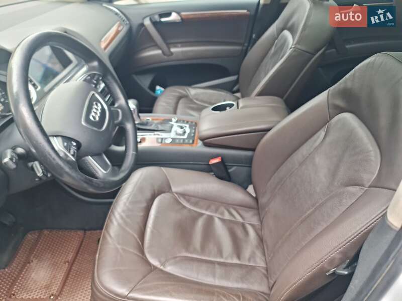 Позашляховик / Кросовер Audi Q7 2014 в Києві