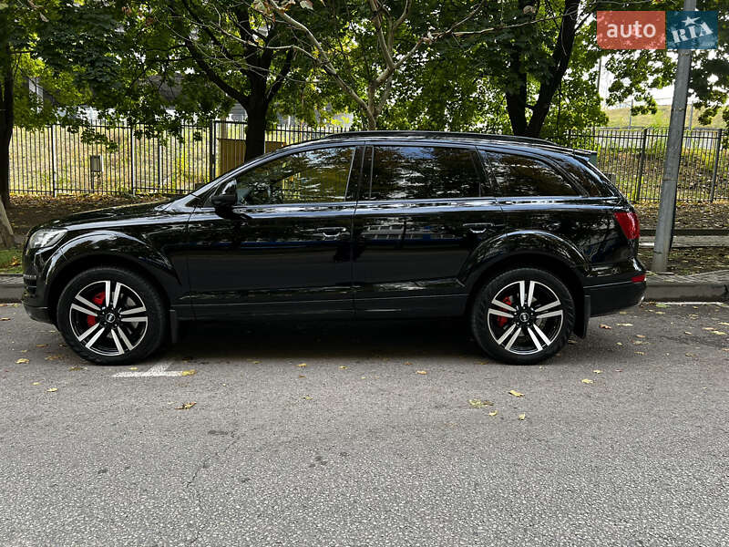 Позашляховик / Кросовер Audi Q7 2013 в Дніпрі