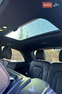 Внедорожник / Кроссовер Audi Q7 2015 в 