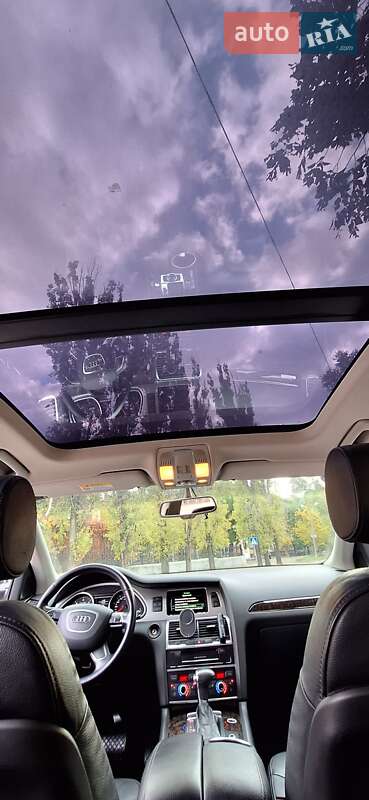 Позашляховик / Кросовер Audi Q7 2015 в Миколаєві