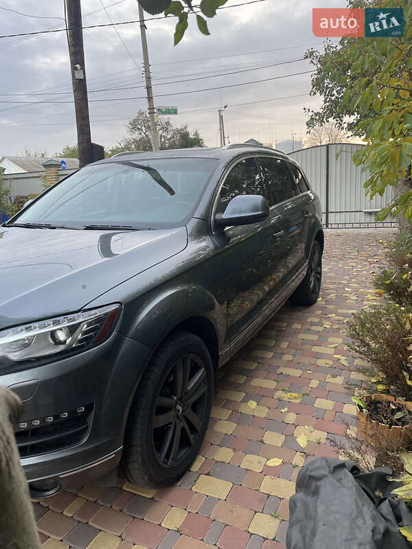Внедорожник / Кроссовер Audi Q7 2015 в Миргороде