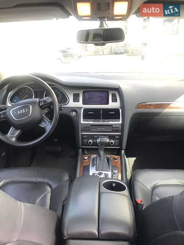 Позашляховик / Кросовер Audi Q7 2012 в Києві