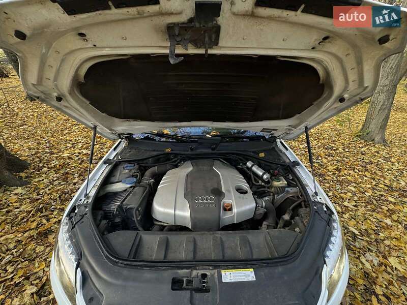 Позашляховик / Кросовер Audi Q7 2011 в Вінниці
