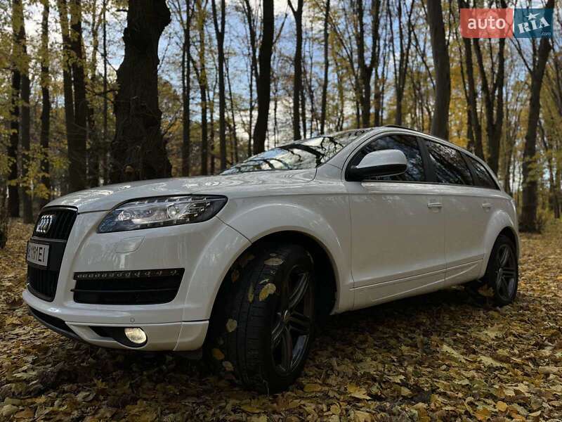 Позашляховик / Кросовер Audi Q7 2011 в Вінниці