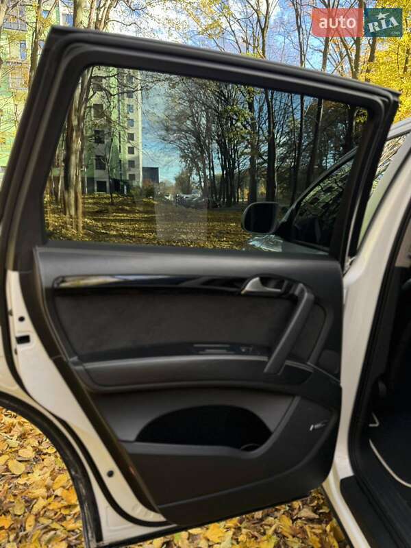Позашляховик / Кросовер Audi Q7 2011 в Вінниці