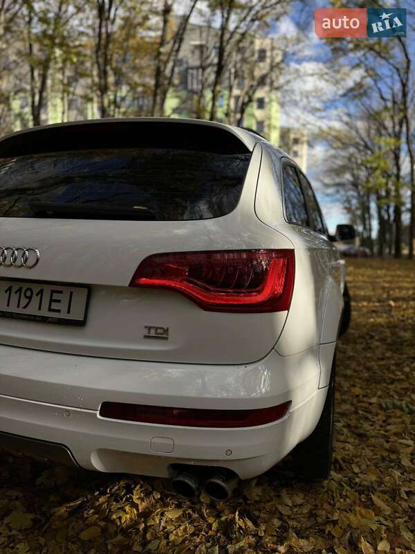 Позашляховик / Кросовер Audi Q7 2011 в Вінниці
