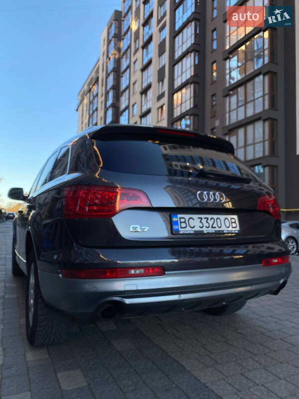 Позашляховик / Кросовер Audi Q7 2011 в Івано-Франківську