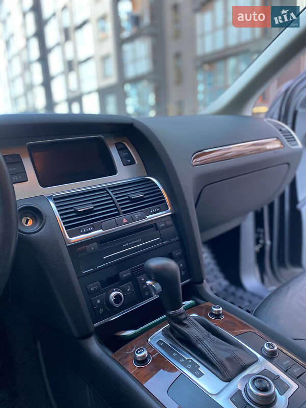 Позашляховик / Кросовер Audi Q7 2011 в Івано-Франківську