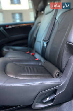 Внедорожник / Кроссовер Audi Q7 2011 в 