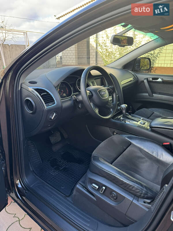 Позашляховик / Кросовер Audi Q7 2014 в Козятині