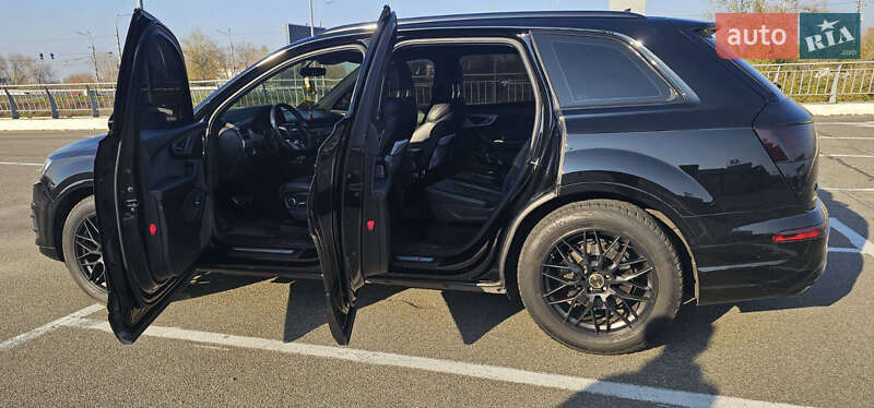 Позашляховик / Кросовер Audi Q7 2016 в Києві фото 32 Позашляховик / Кросовер Audi Q7 2016 в Києві