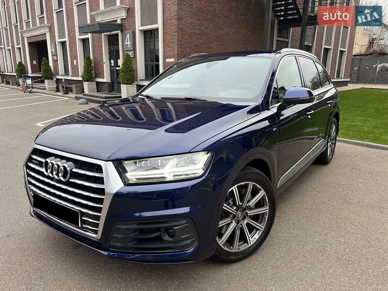 Внедорожник / Кроссовер Audi Q7 2019 в 