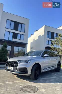 Внедорожник / Кроссовер Audi Q7 2019 в 