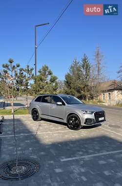 Внедорожник / Кроссовер Audi Q7 2019 в 