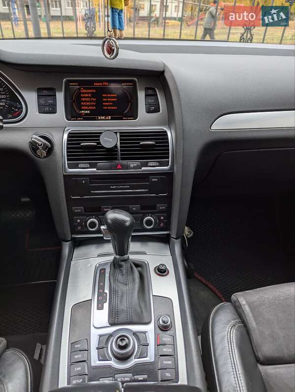 Внедорожник / Кроссовер Audi Q7 2011 в Харькове