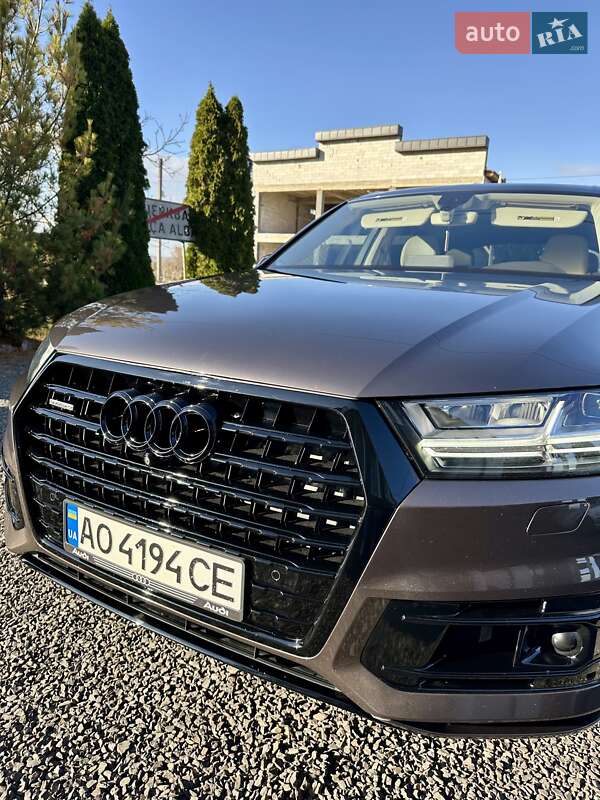 Внедорожник / Кроссовер Audi Q7 2016 в Солотвине