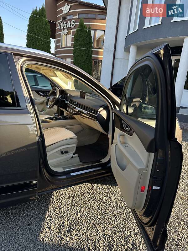 Внедорожник / Кроссовер Audi Q7 2016 в Солотвине