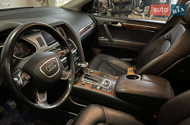 Позашляховик / Кросовер Audi Q7 2015 в 