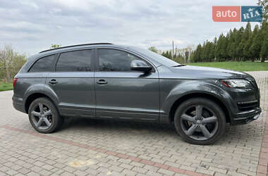 Позашляховик / Кросовер Audi Q7 2015 в 