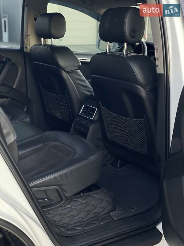 Позашляховик / Кросовер Audi Q7 2013 в Гайсину