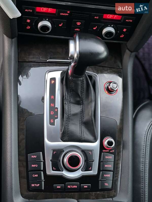 Позашляховик / Кросовер Audi Q7 2013 в Гайсину