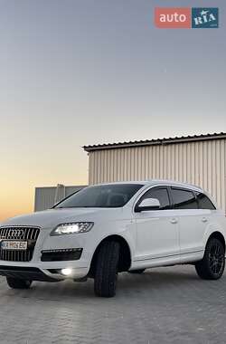 Позашляховик / Кросовер Audi Q7 2013 в Гайсину