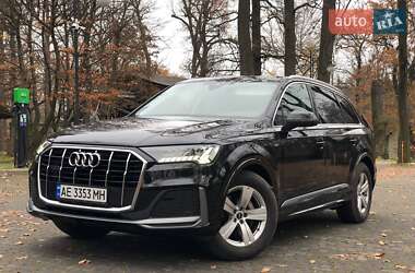 Внедорожник / Кроссовер Audi Q7 2022 в 