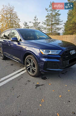 Позашляховик / Кросовер Audi Q7 2021 в Києві