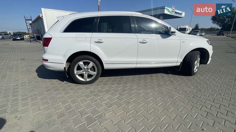 Позашляховик / Кросовер Audi Q7 2012 в Києві