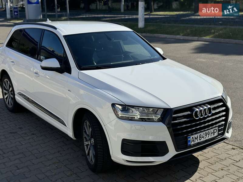 Внедорожник / Кроссовер Audi Q7 2018 в Киеве