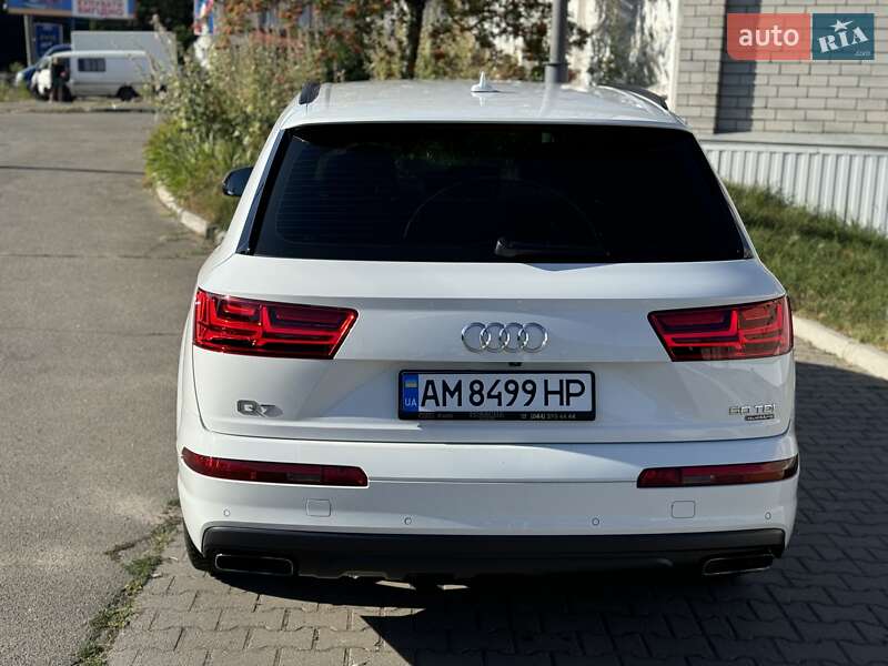 Внедорожник / Кроссовер Audi Q7 2018 в Киеве