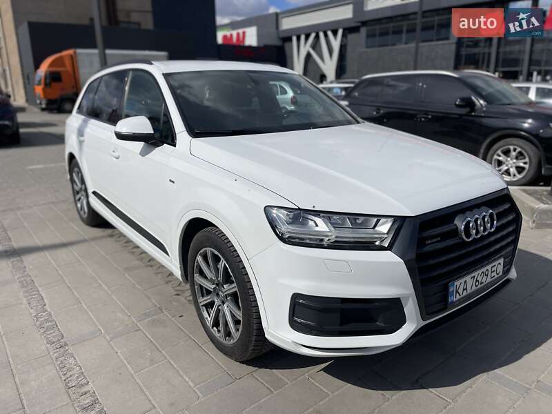 Внедорожник / Кроссовер Audi Q7 2018 в Киеве
