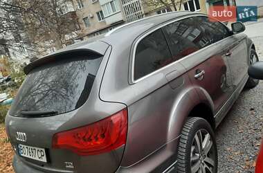 Позашляховик / Кросовер Audi Q7 2012 в 