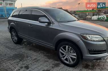 Позашляховик / Кросовер Audi Q7 2012 в 