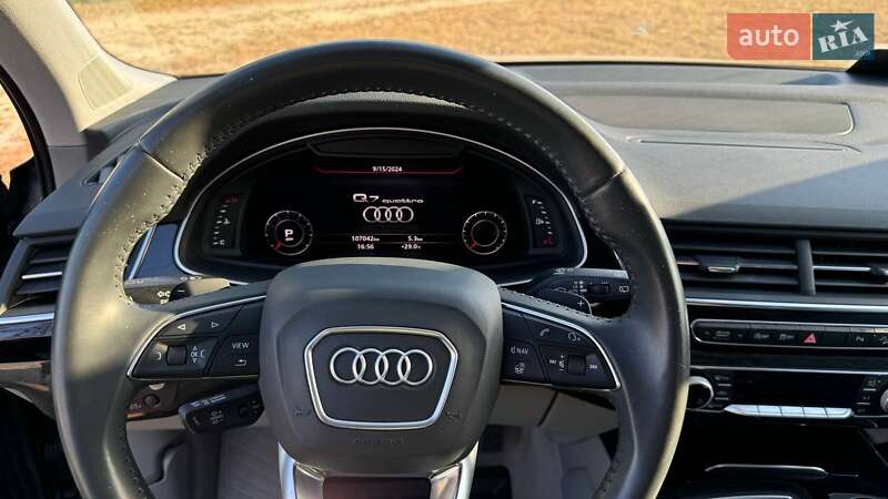 Внедорожник / Кроссовер Audi Q7 2017 в Шостке