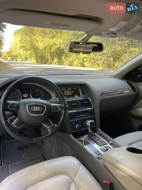 Позашляховик / Кросовер Audi Q7 2011 в Полтаві