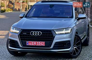 Внедорожник / Кроссовер Audi Q7 2017 в Ровно