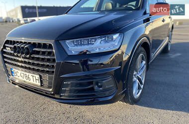 Внедорожник / Кроссовер Audi Q7 2017 в 