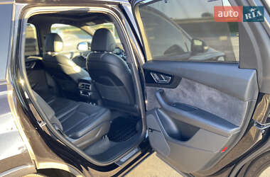 Внедорожник / Кроссовер Audi Q7 2017 в 