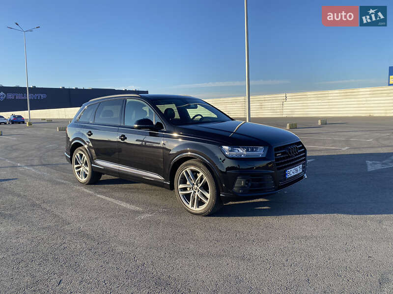 Позашляховик / Кросовер Audi Q7 2017 в Львові