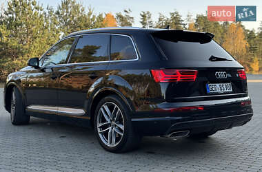 Внедорожник / Кроссовер Audi Q7 2016 в 