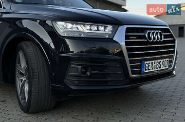 Внедорожник / Кроссовер Audi Q7 2016 в 