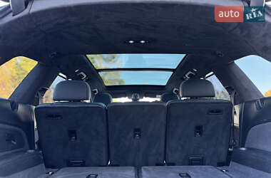 Внедорожник / Кроссовер Audi Q7 2016 в 